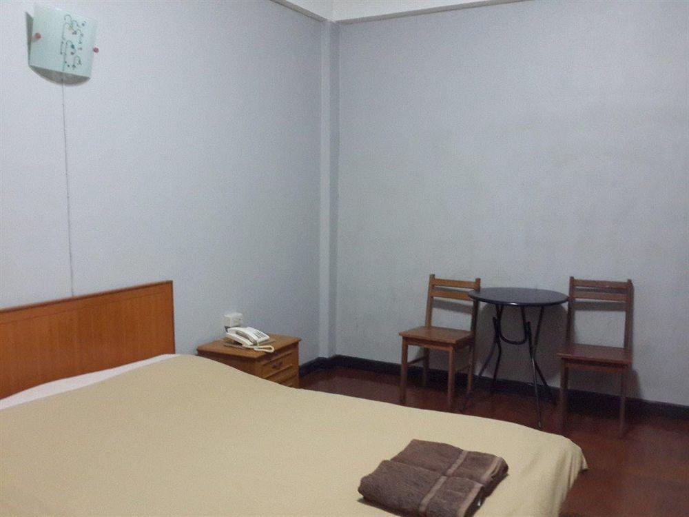 White Orchid Inn I Bangkok Eksteriør bilde