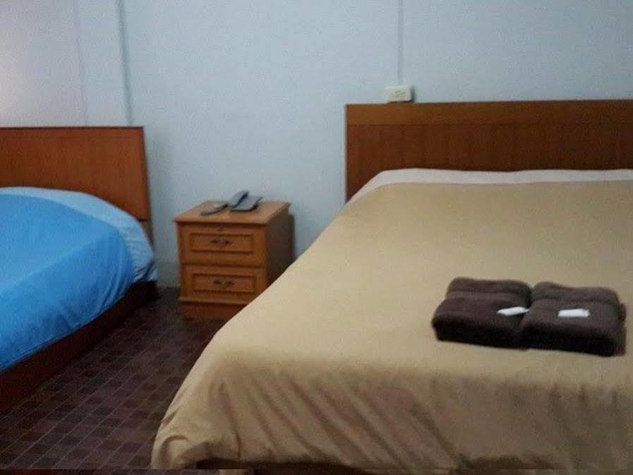 White Orchid Inn I Bangkok Eksteriør bilde