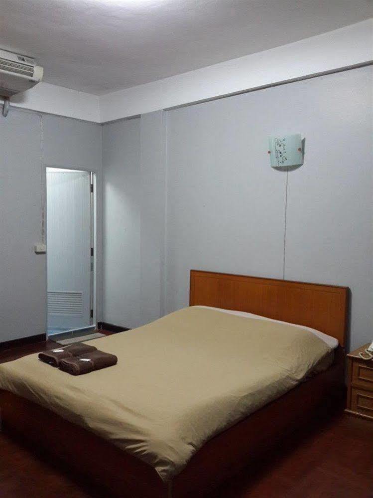White Orchid Inn I Bangkok Eksteriør bilde